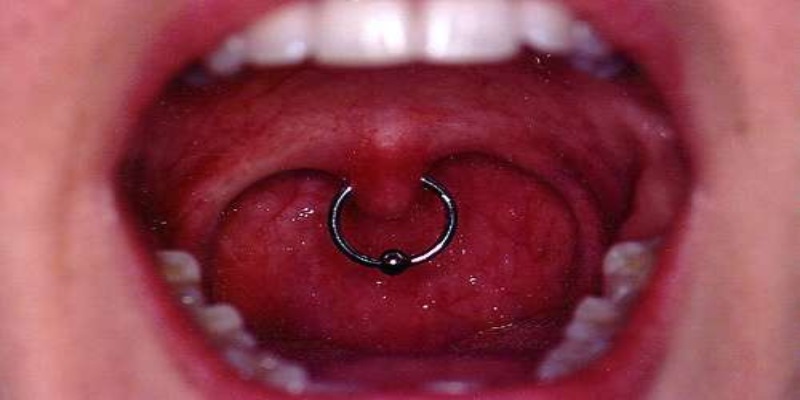 Uvula piercing